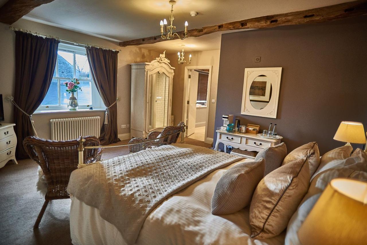 Plough Inn Lupton Kültér fotó
