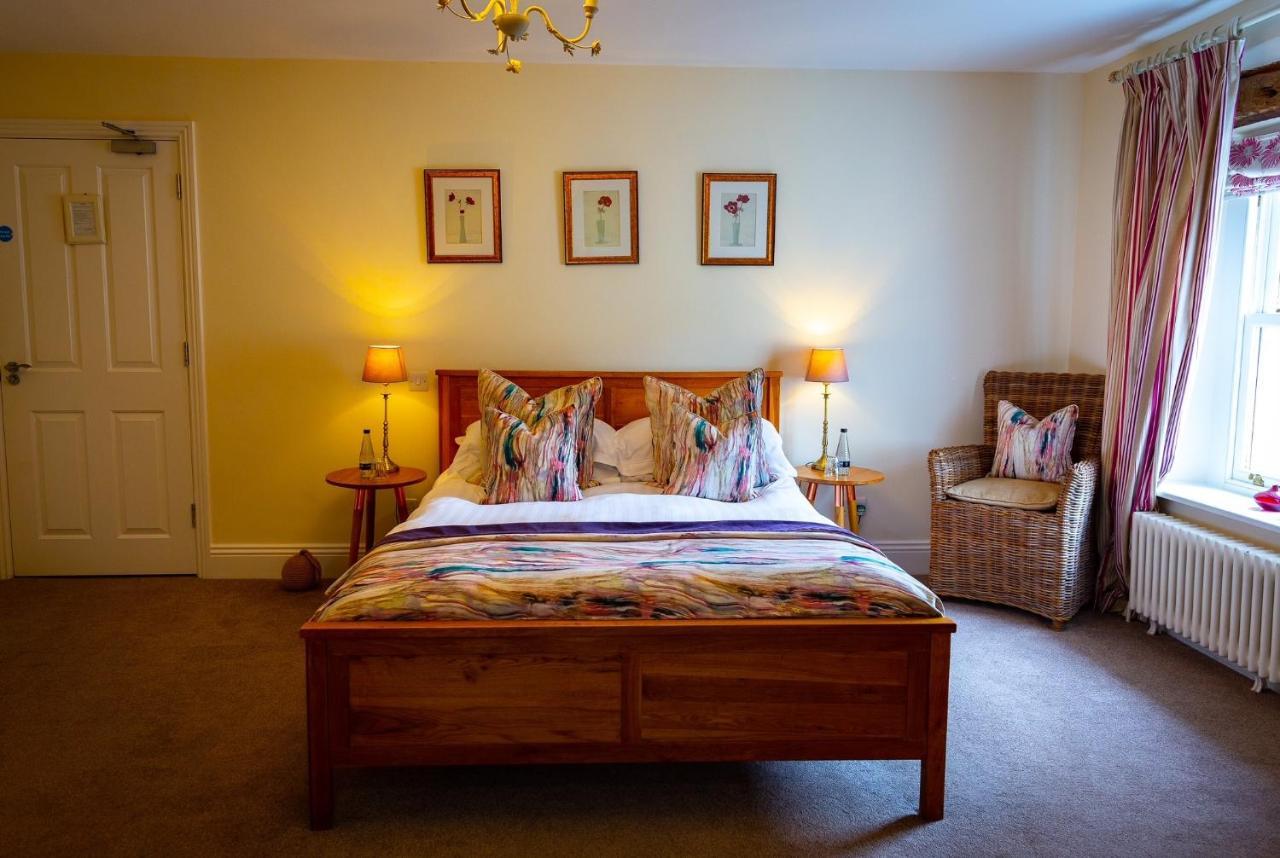 Plough Inn Lupton Kültér fotó