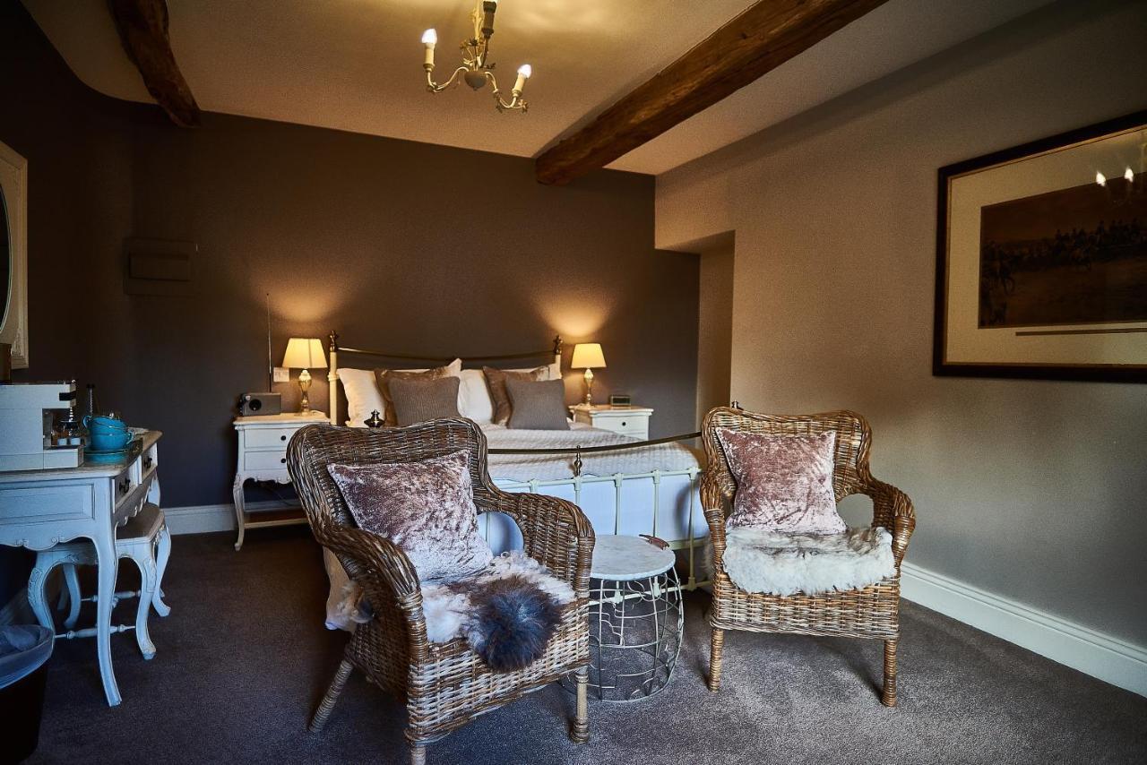 Plough Inn Lupton Kültér fotó