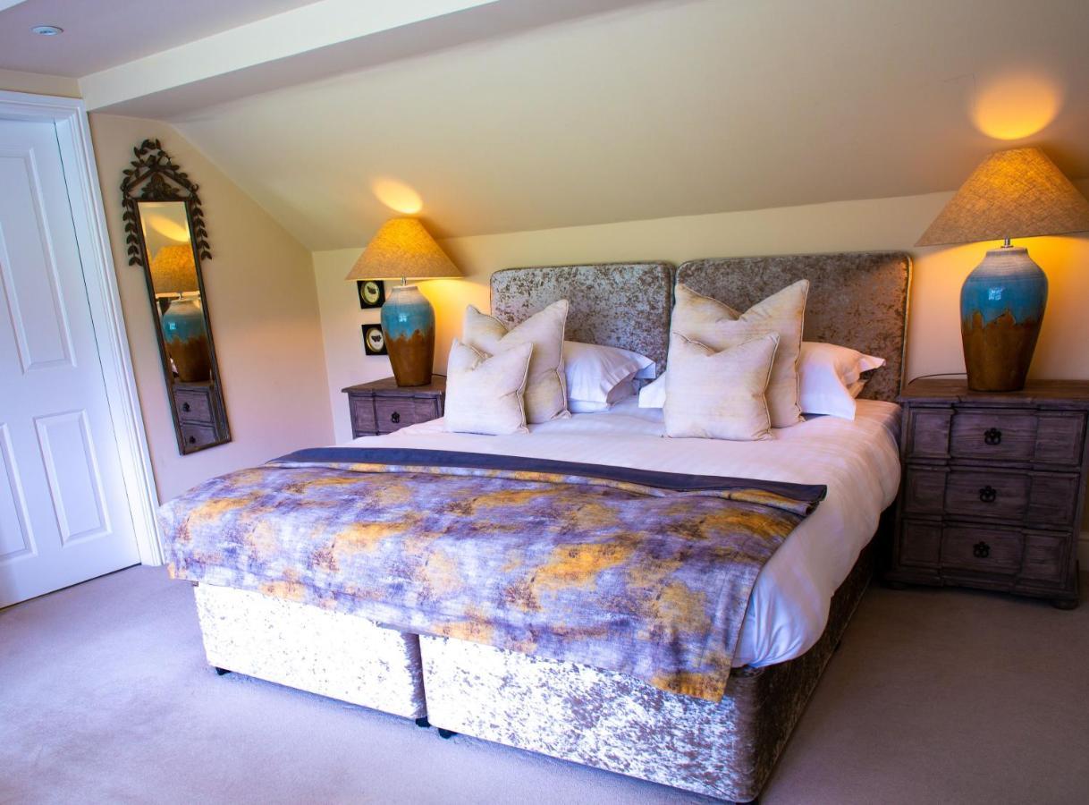 Plough Inn Lupton Kültér fotó